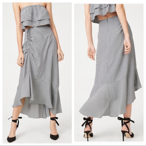 Club Monaco Dresses & Skirts - CLUB MONACO Ruanne Ruched Ruffle Gingham Skirt
